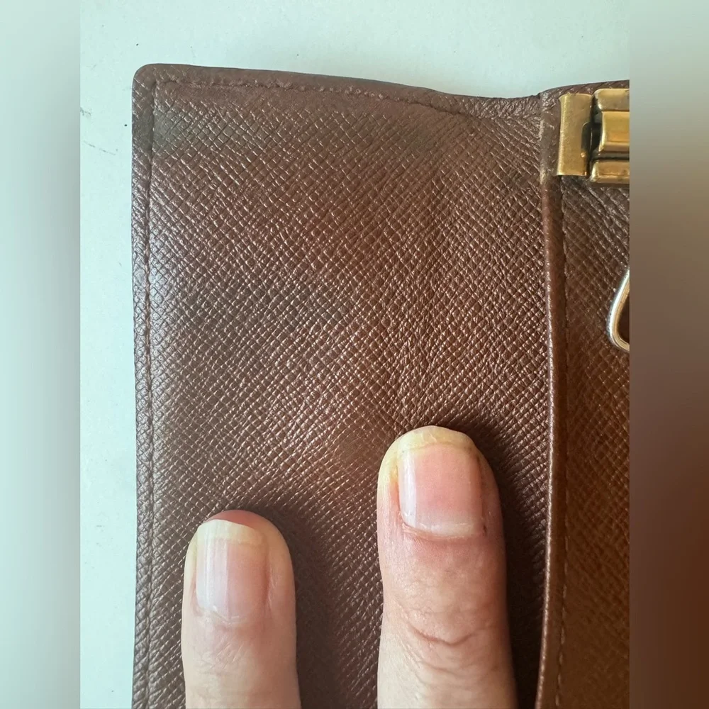 Louis Vuitton Brown Monogram 4 Key Holder